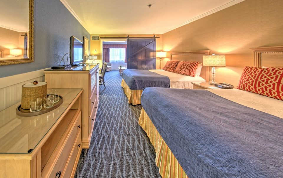 coastal choice queen suite room